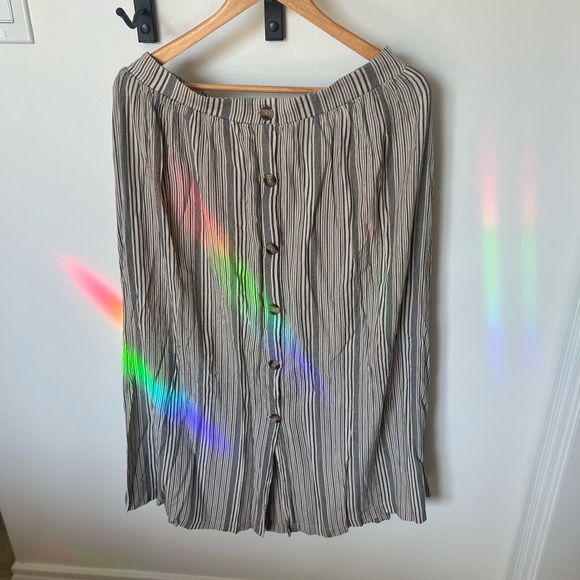 COPY - American Eagle Midi Skirt - Picture 1 of 2